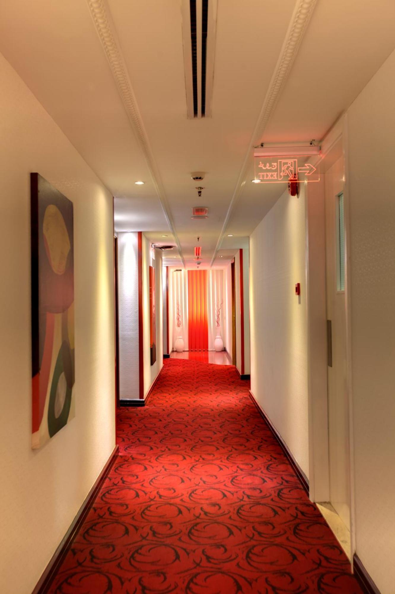 Broadway Hotel Dubai Exterior foto