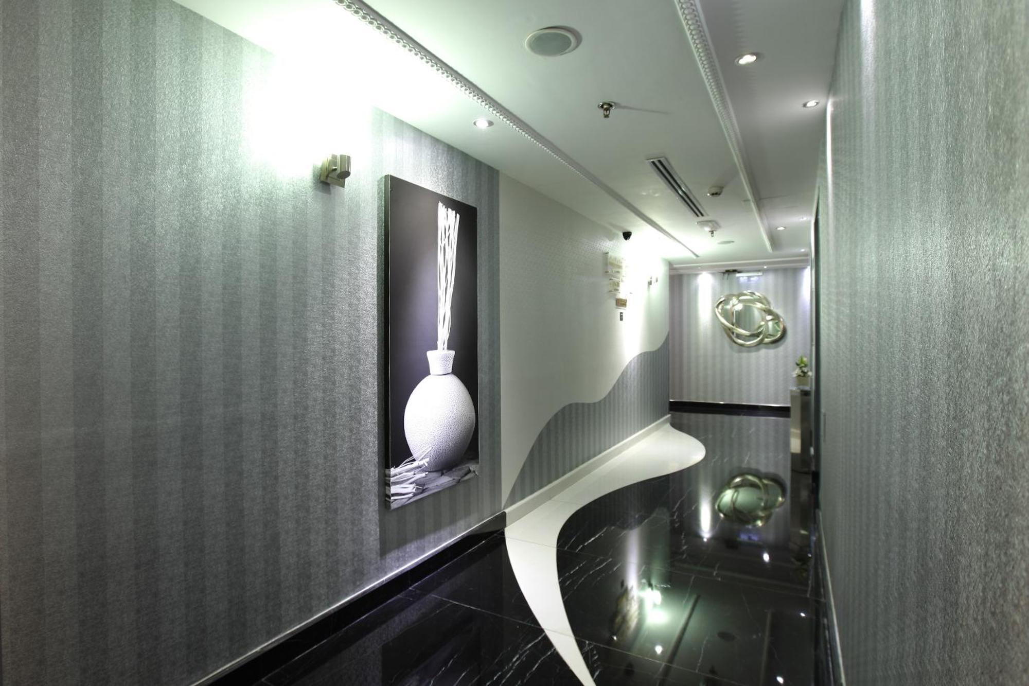 Broadway Hotel Dubai Exterior foto